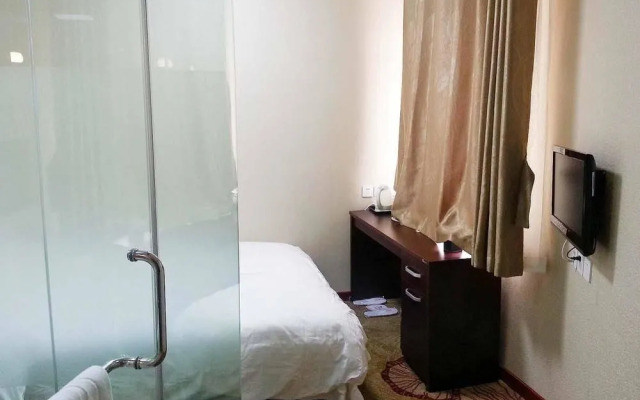 Daweng Jiulongquan Hotel ((Licun Pedestrian Street Store)(九龙泉大酒店（李村步行街店）)