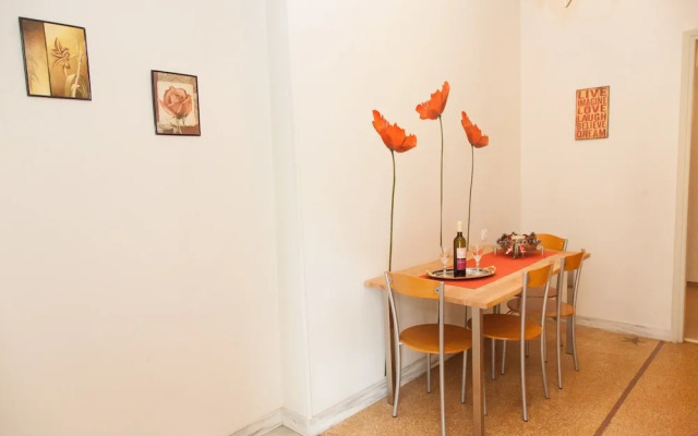 Fabulous Apartment Across Flisvos