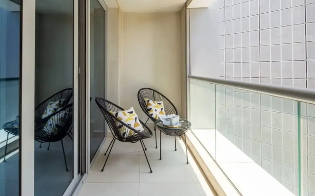 Stylish 2BR Apartment In Business Bay