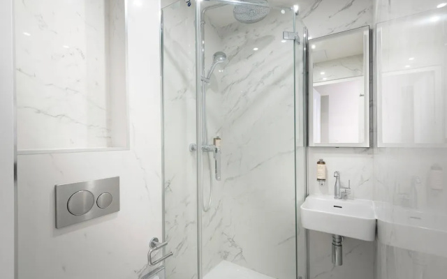 Private Apartment and Terrace Le Marais