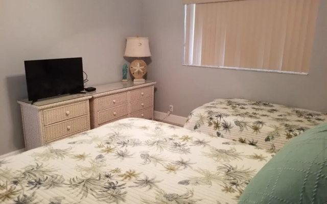 Hibiscus B203 2 Bedroom Condo