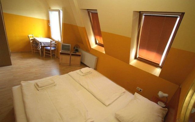 In Hernals in Vienna, Austria from 97$, photos, reviews - zenhotels.com guestroom
