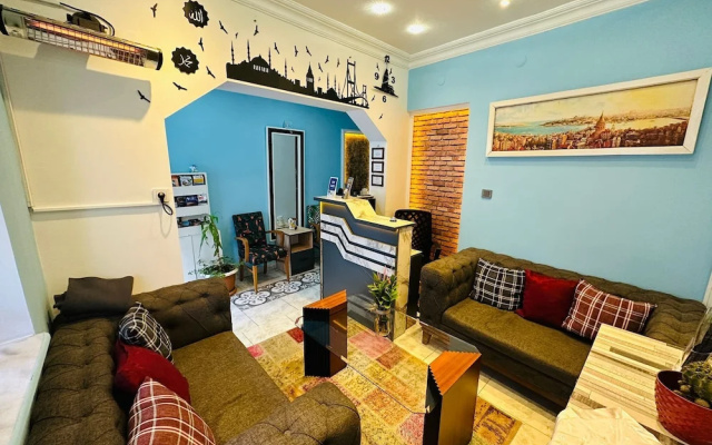 La Maison Bleue