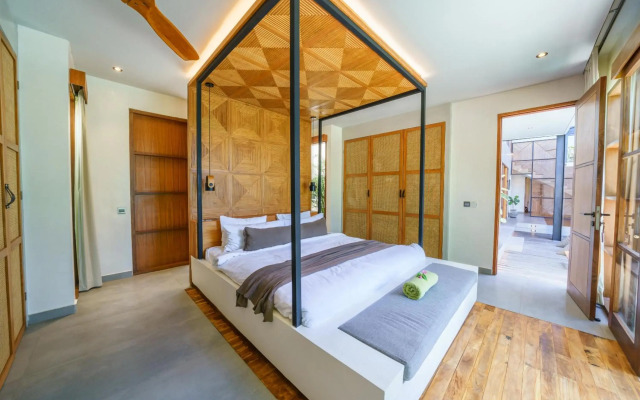 Villa Mango 3 - Amazing 4-bdr Villa in Berawa ! PERFECT LOCATION !
