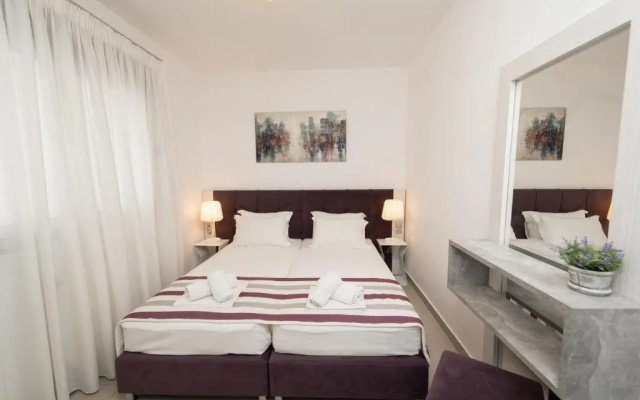 Aelia Apartments