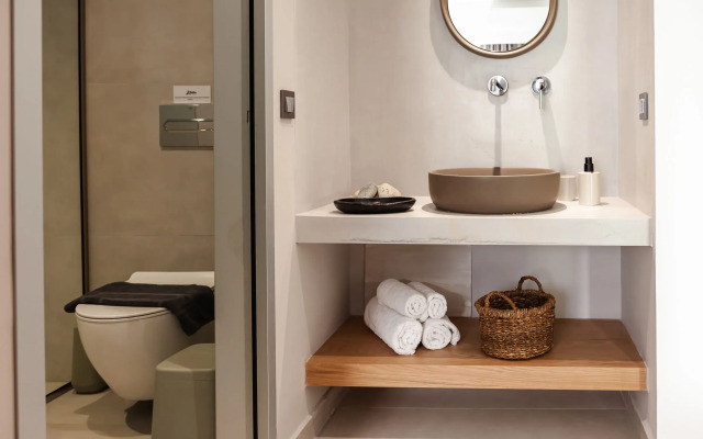 Batis Aero Beachfront Wellbeing Hotel
