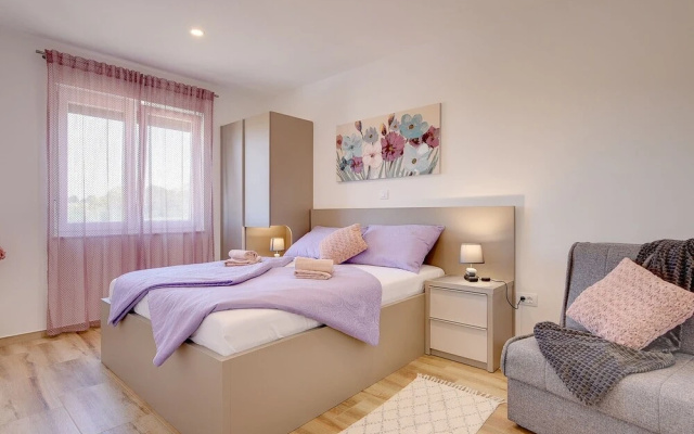 Villa in Kanfanar With Swimming Pool