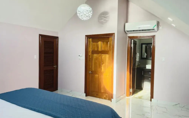 Luxury Apartments and Rooms, The Lagoons