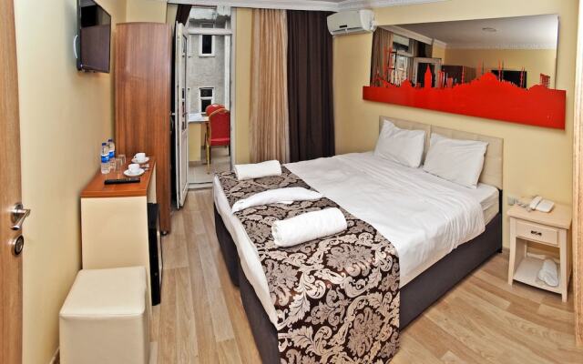 The Queen Hotel комната для гостей