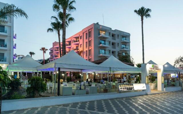 Отель Alva Hotel Apartments Кипр, Протарас - 3 отзыва об отеле, цены и фото номеров - забронировать отель Alva Hotel Apartments онлайн вид на фасад