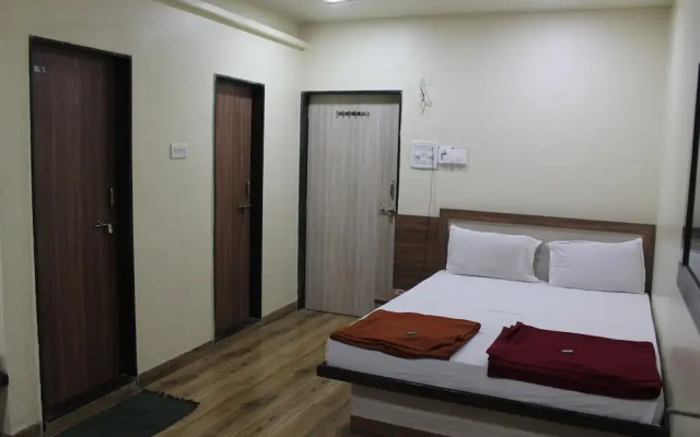 Hotel Mukesh residency