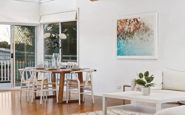 Blairgowrie Beachside Retreat Solar Heated Pool