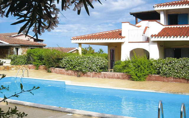 Apartment in Monte Petrosu with terrace