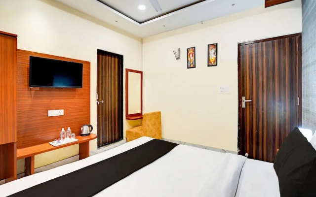 Cozy Stays Near Vishwanath Temple