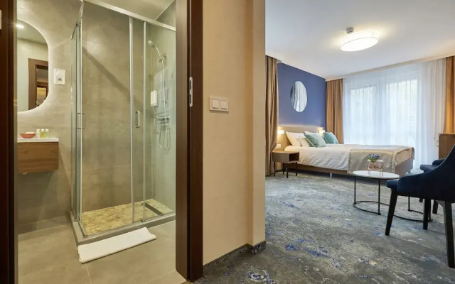 Crystal Hotel