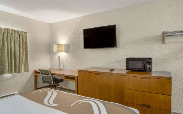 Rodeway Inn & Suites Grand Rapids Southeast