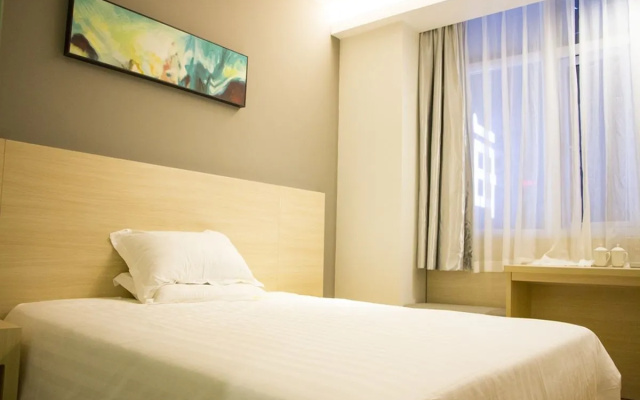 Hi Inn Liangpin Xiamen Taiwan Street Branch