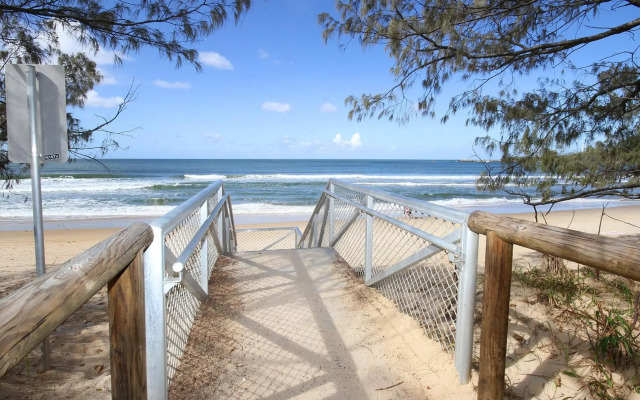 Canal7-On The Mooloolaba Canal