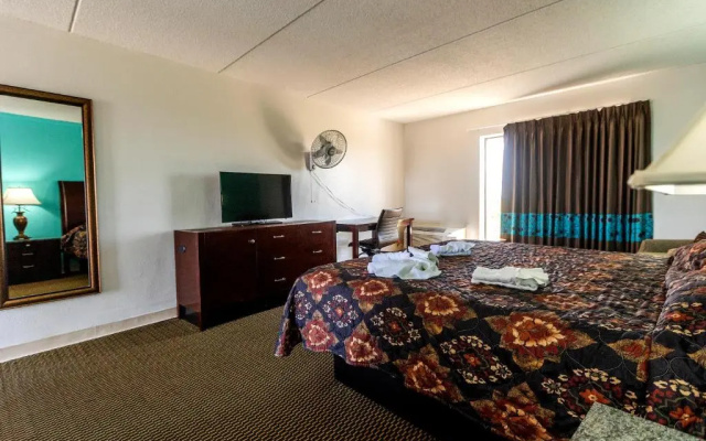 Crystal Palace Resort