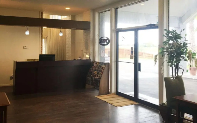Sunset Inn Flatonia I 10 by Hotel O