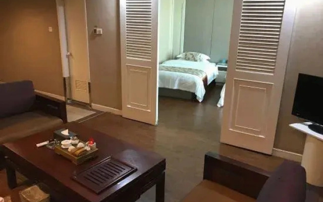 Hui Long Hotel