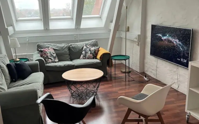 Classic Brownstone Apartments and Rooms