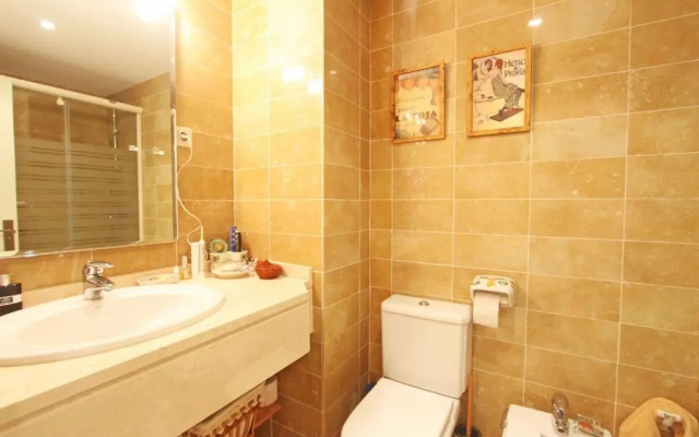 1105 beachfront apartment golden mile marbella