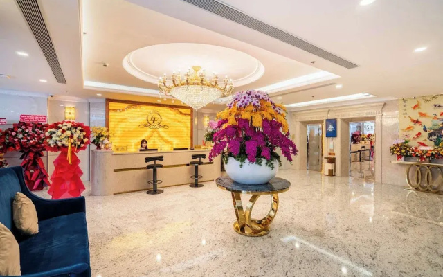 Le Saigon Grand Hotel