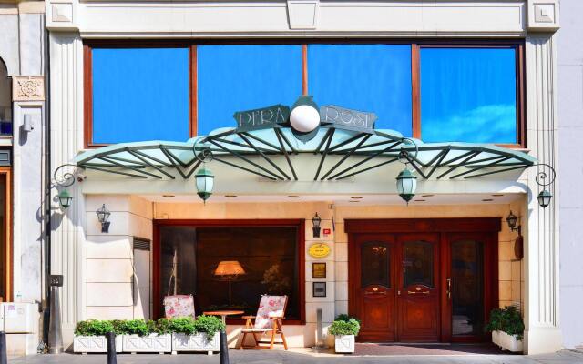Pera Rose Hotel - Special Class вид на фасад