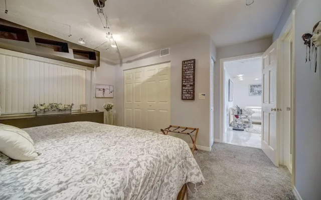 Sherwin Condominium 1801