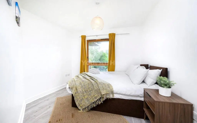 Modern 2 bed apartment in Croydon