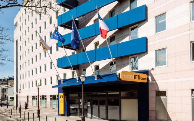 Отель hotelF1 Paris St Ouen Marché aux Puces вид на фасад