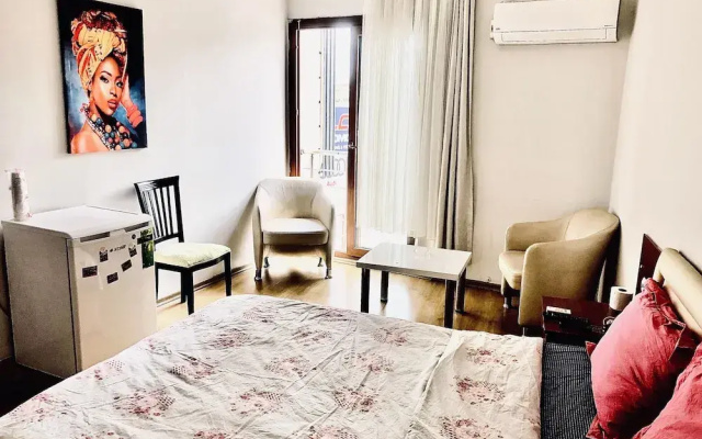 Otel Yaşar