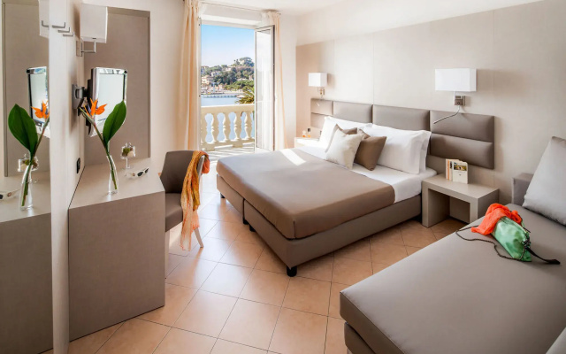 Hotel Vesuvio