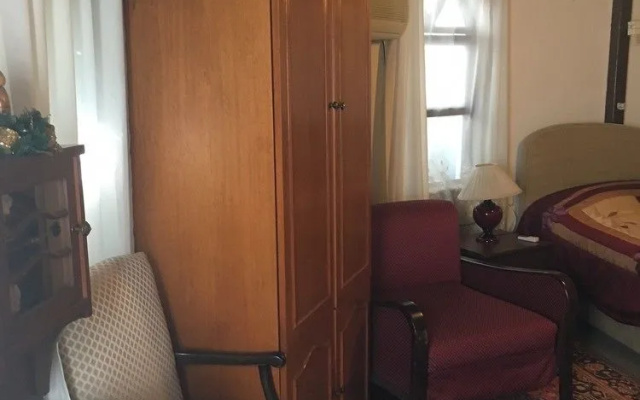 Porto Ceneviz Hotel