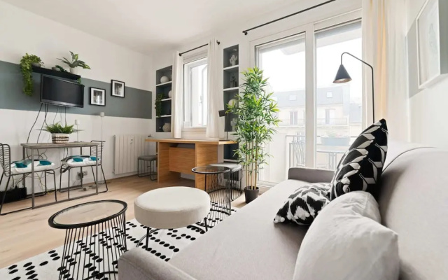 Chic Apartment Near the Champs-elysées
