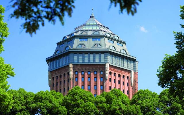 Movenpick Hotel Hamburg вид на фасад
