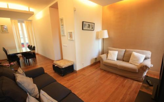 Myplace - Lisbon - Camoes