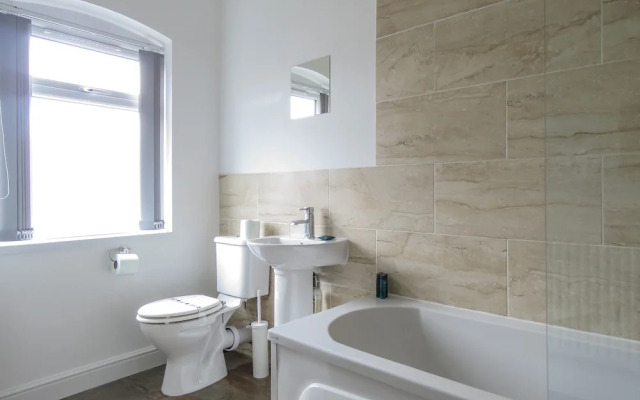 Tudors Esuites Birmingham House