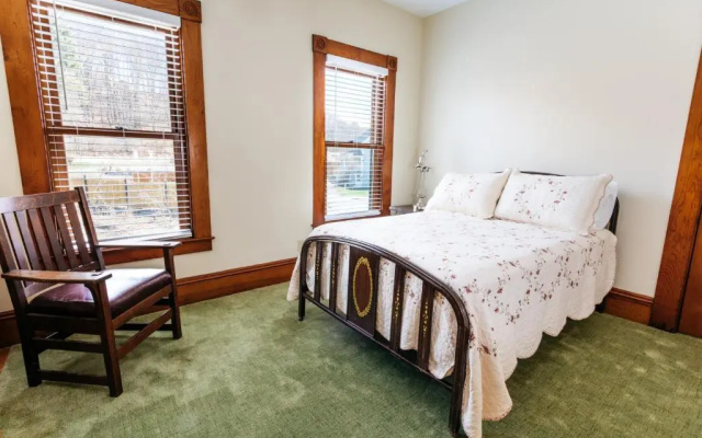 Reynolds House Inn