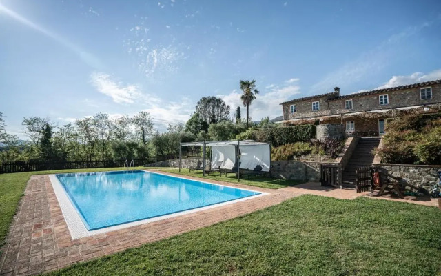 Appartamento con vista panoramica piscina e jacuzzi