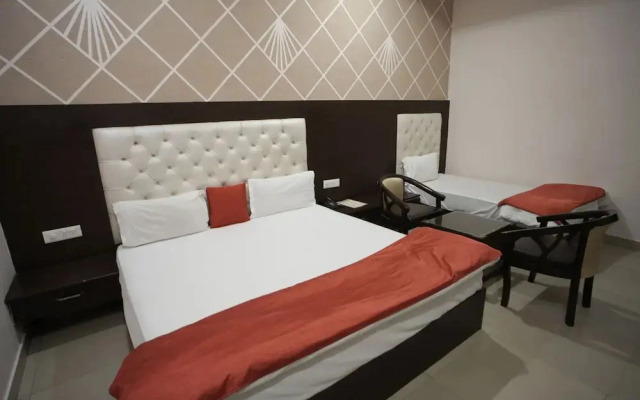 Hotel S R Grand