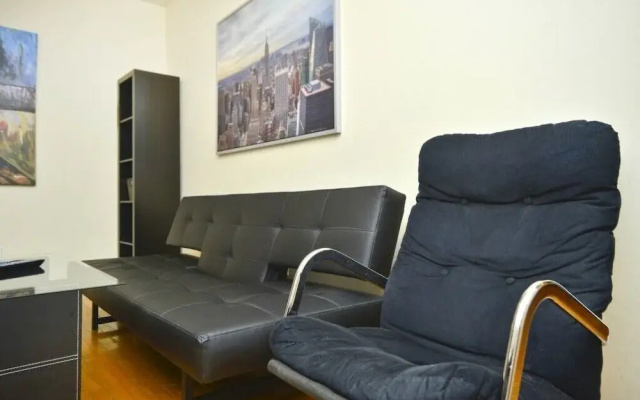 Charming 2 BR - Upper East # 1