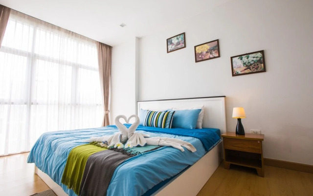 The Seacondo (Room for Holiday)