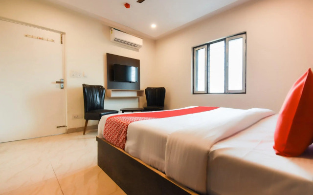 Capital O 28712 The Shivaay Hotel