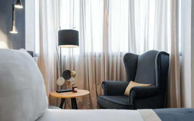 Athenian Riviera Luxurious Residence