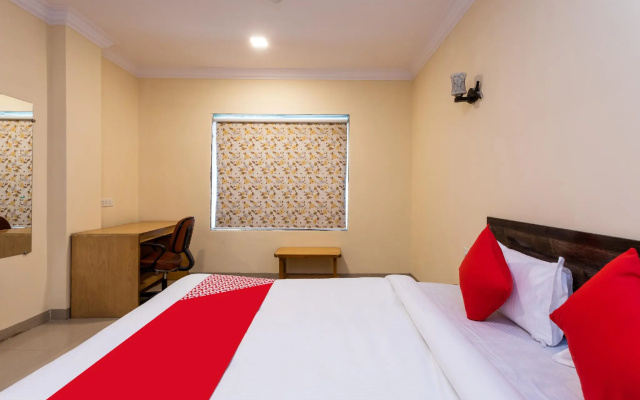 OYO 30985 Mahakaleshwar Avenue