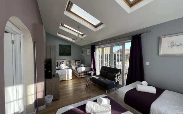 Lancaster Close Serviced Accommodation