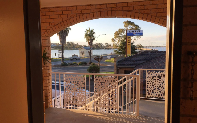 Lakeview Motel