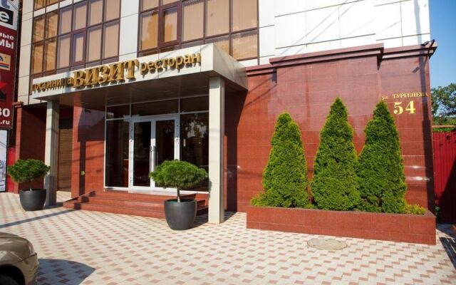Гостиница Визит в Краснодаре 4 отзыва об отеле, цены и фото номеров - забронировать гостиницу Визит онлайн Краснодар вид на фасад